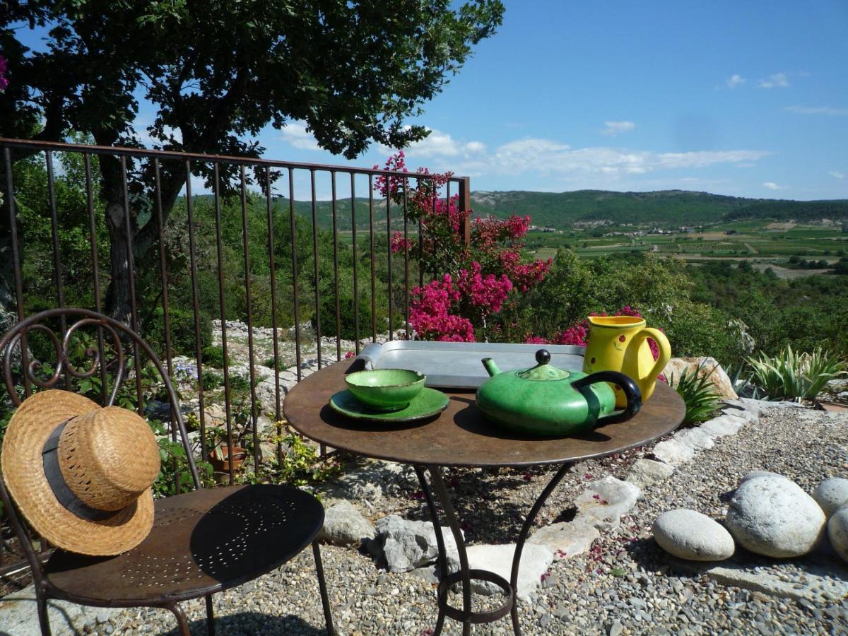 Bed and Breakfast Le Petit Mas Вогюэ Экстерьер фото