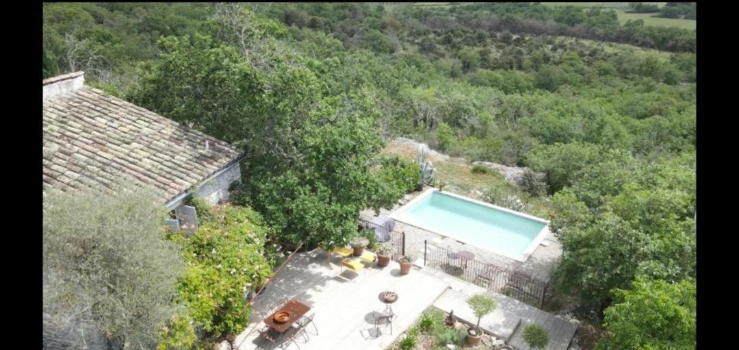 Bed and Breakfast Le Petit Mas Вогюэ Экстерьер фото
